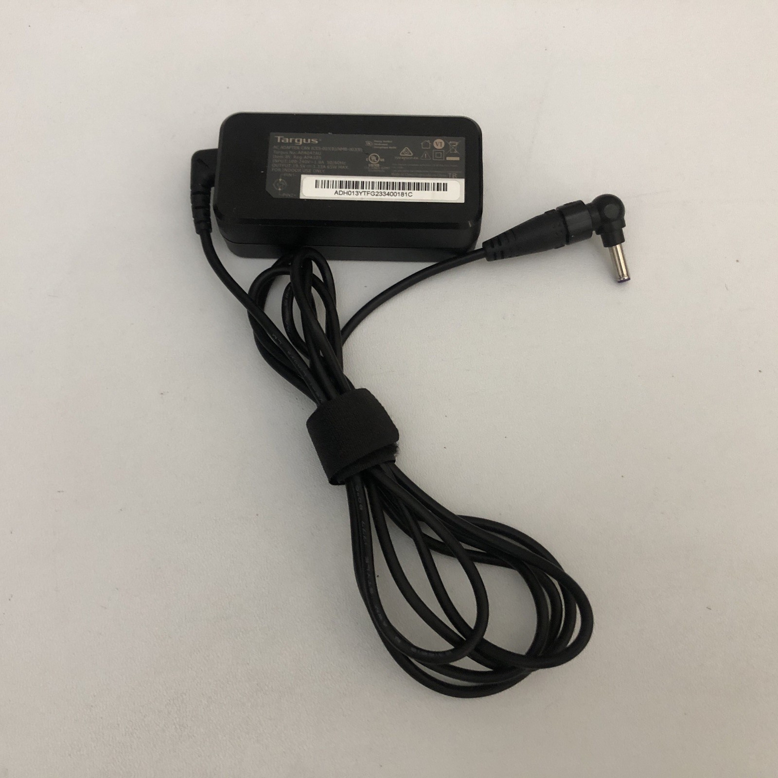 Targus Slim & Light 65W 19.5V 3.33A Power Adapter . APA047AU
