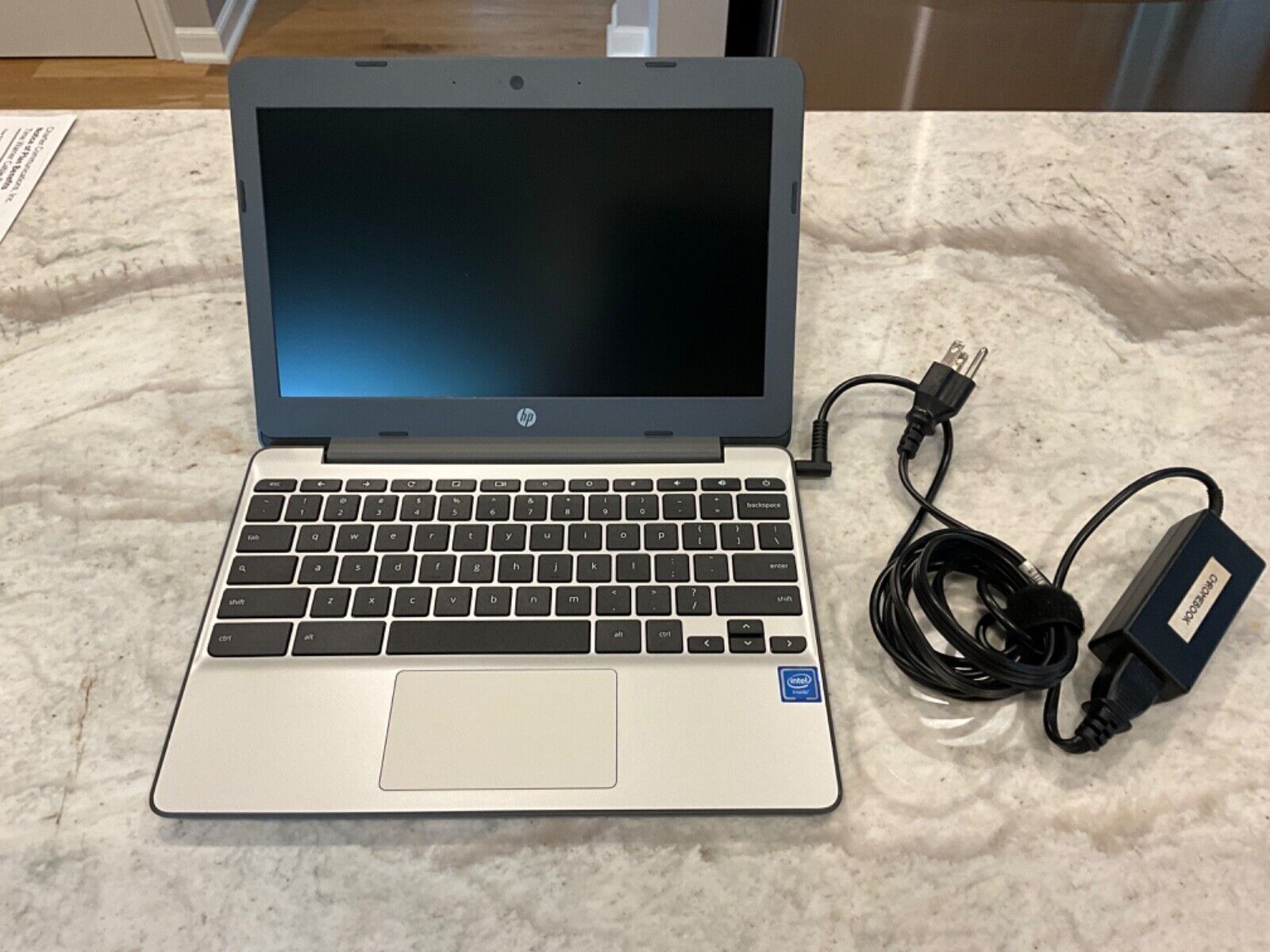 HP Chromebook 11-v031nr with Power Supply (battery dead)