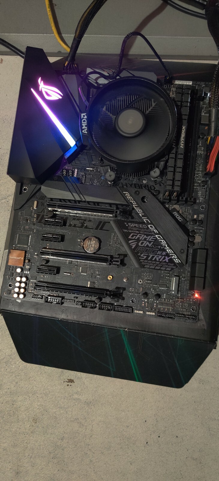 Asus ROG STRIX X470-F gaming + AMD COOLER+ SLI BRIDGE