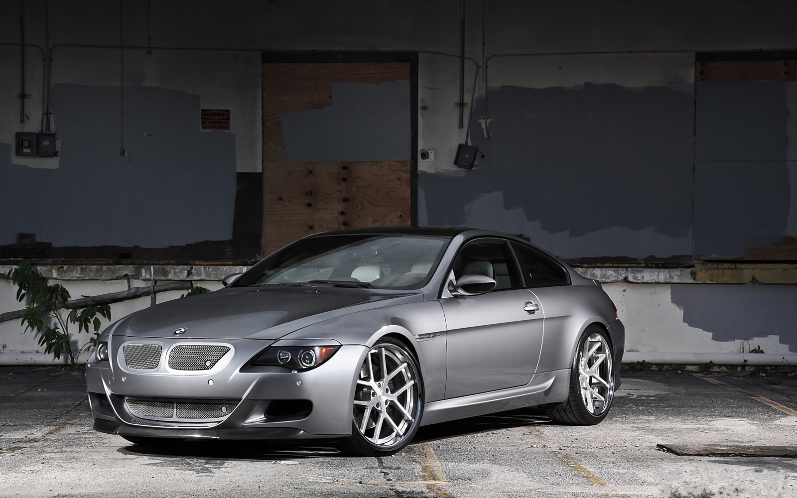 Cars bmw m6 e63 silver wheels wall Desk Mat Stitched