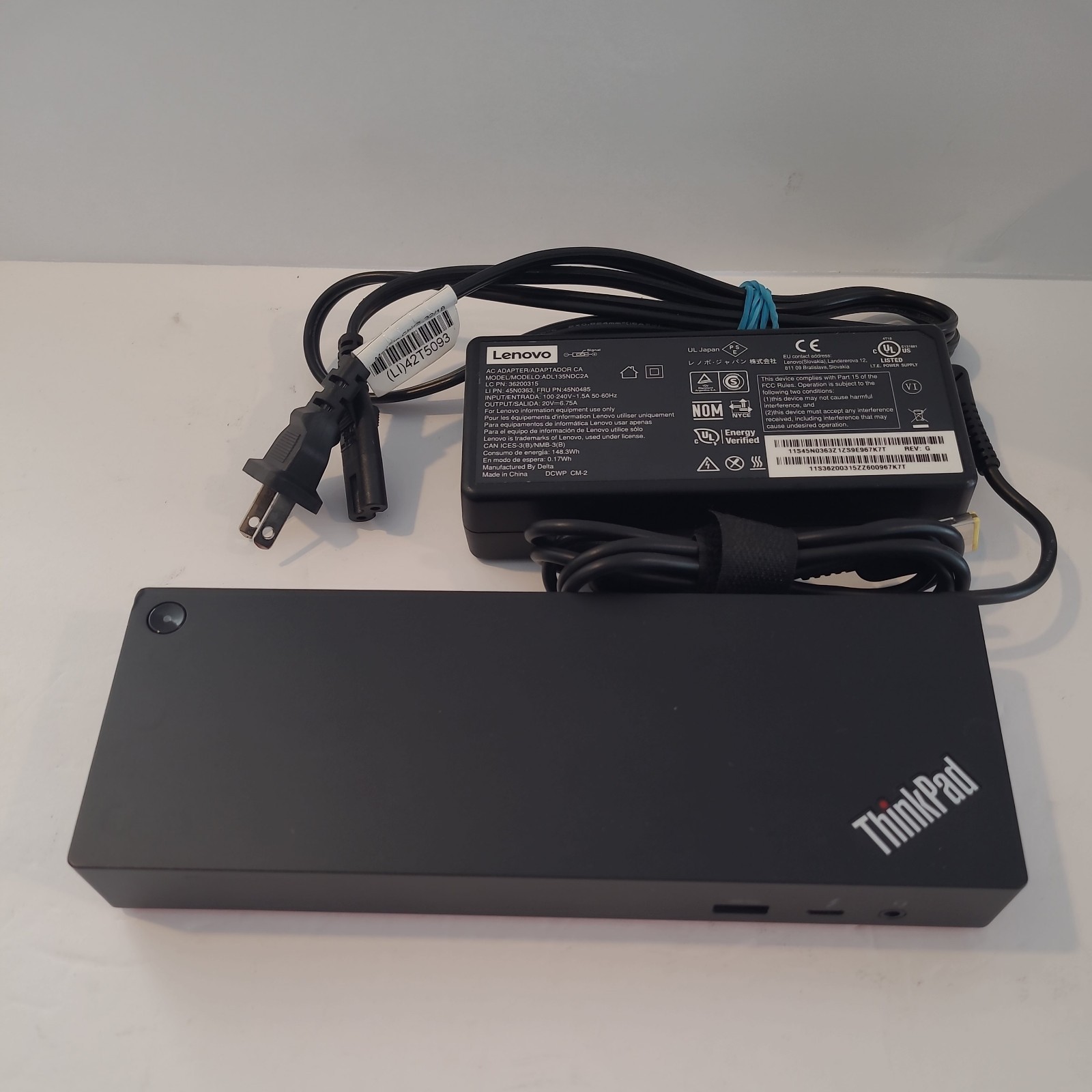 Lenovo ThinkPad Thunderbolt 3 Workstation Dock Gen 2 40AN DK1841 w/ 135W AC
