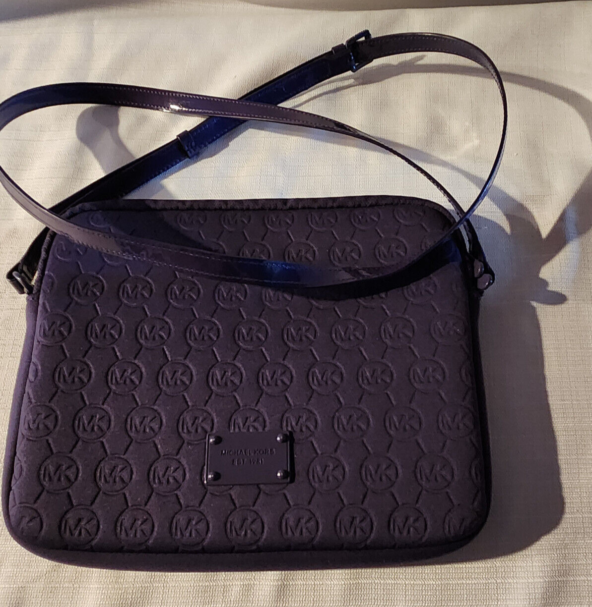 MICHAEL KORS TABLE SOFT CASE 8"x 10 1/2" PURPLE est. 1981