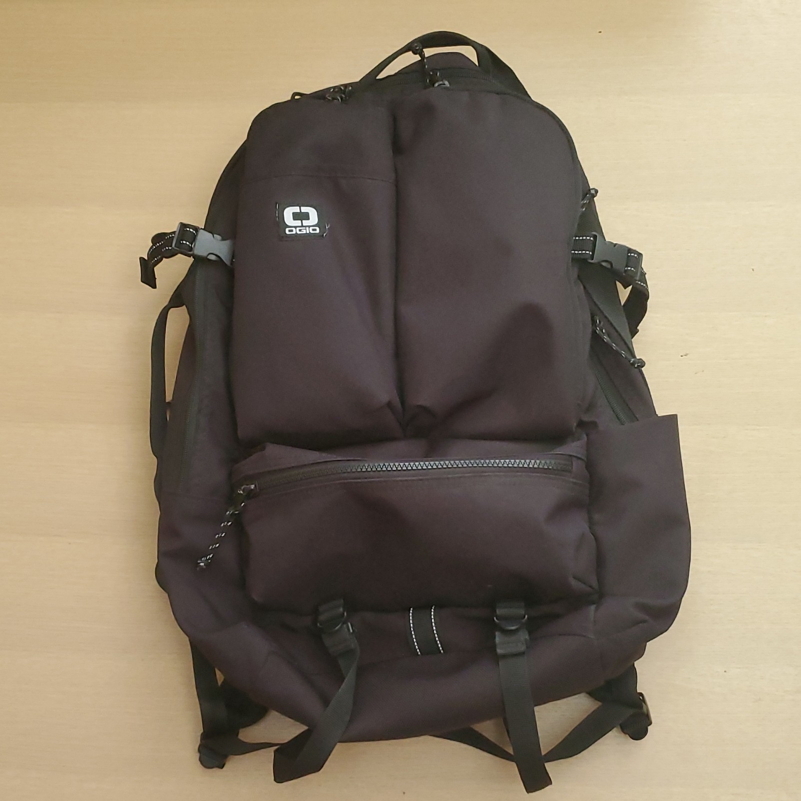 OGIO Black/Red Polyester Laptop Backpack, Padded Straps, Multi-Comp