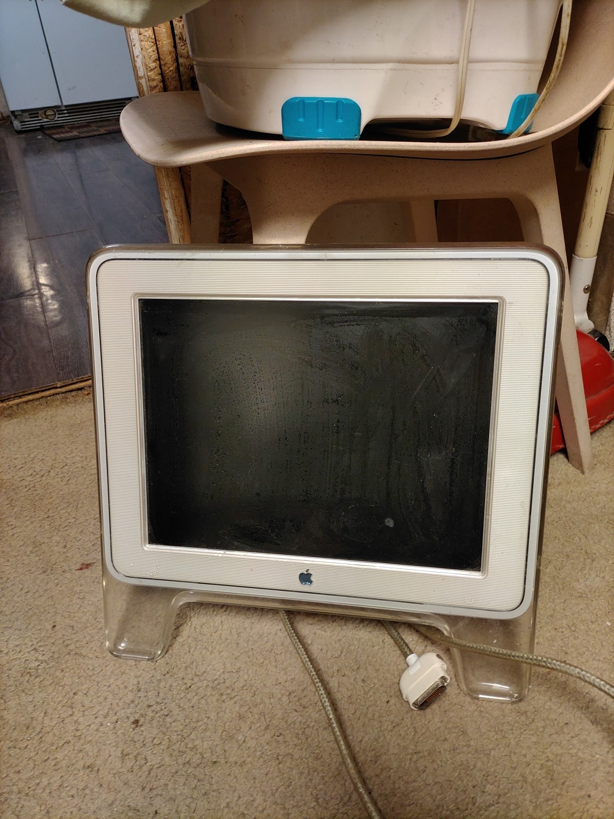 UNTESTED AS IS Vintage Apple Studio Display 15"  Family M2454 