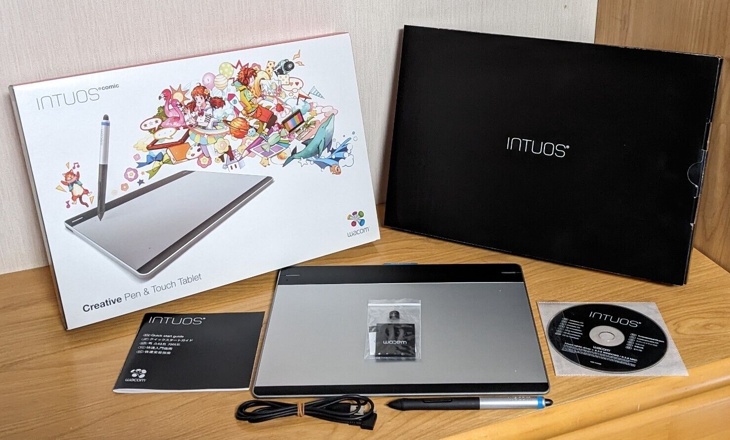Wacom CTH-680 Intuos Medium Creative Pen & Touch Tablet Full set with Box