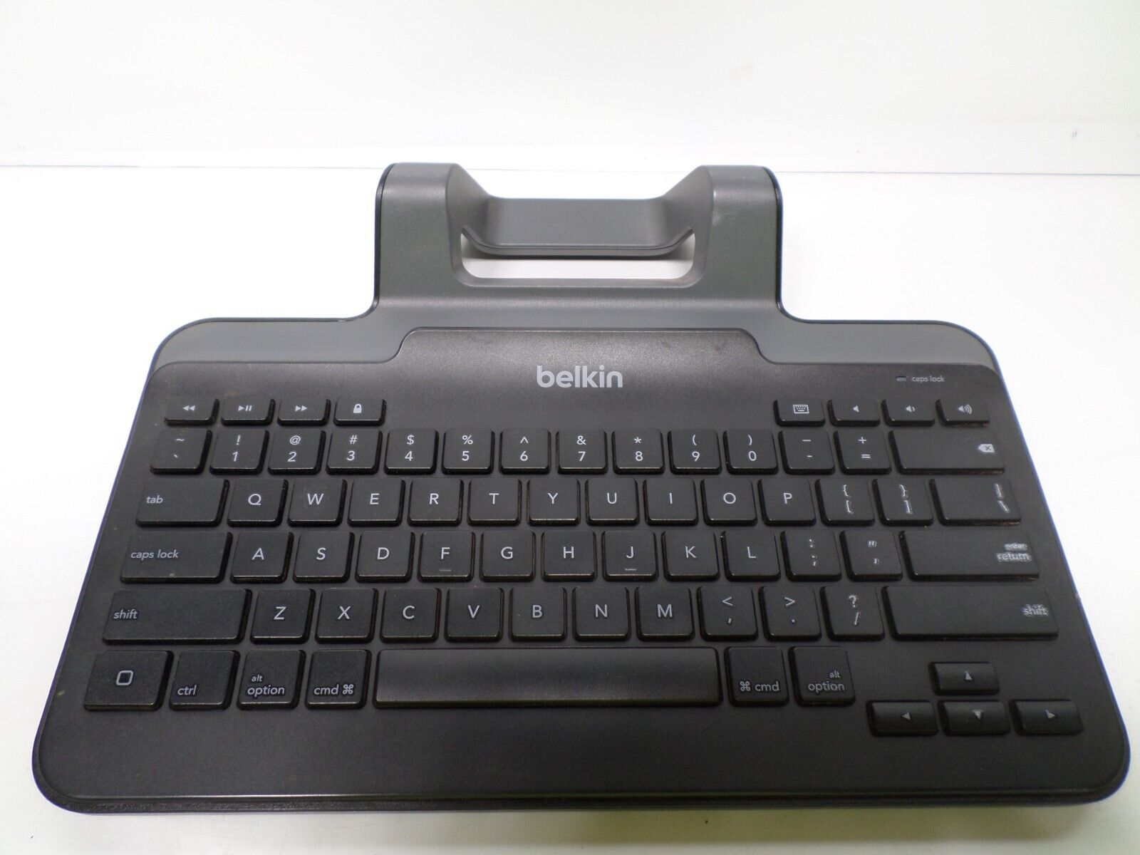 Belkin Wired Tablet Keyboard B2B130 w/ Stand Lightning Connector