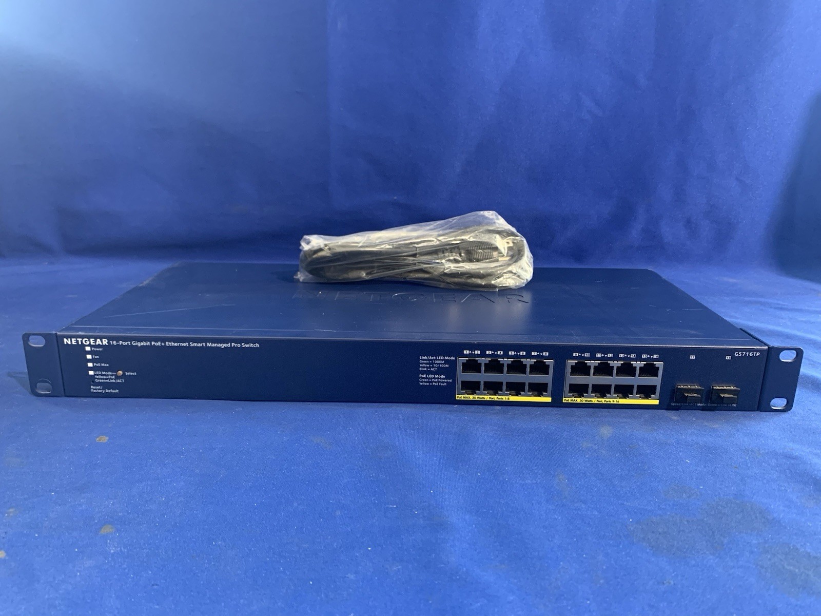 Netgear GS716TP 16x GE RJ45 Port PoE+ 2x1G SFP Smart Managed Pro Ethernet Switch