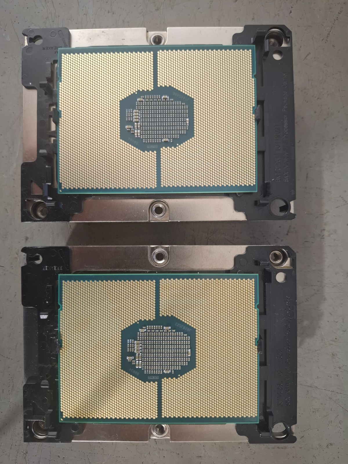 Intel Xeon Silver 4210 SRFBL 2.20GHz 10 Core LGA3647 + HEATSINKS Lot of 2
