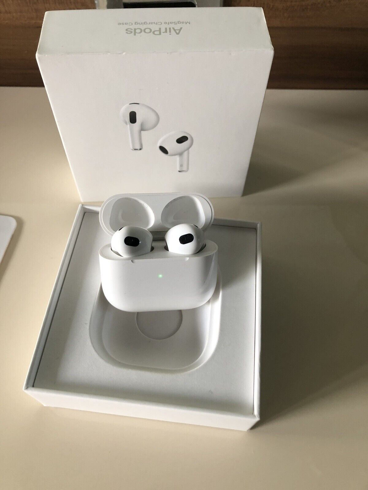 Apple Airpods 3rd Generation with MagSafe Charging Case - Airpods 3nd White