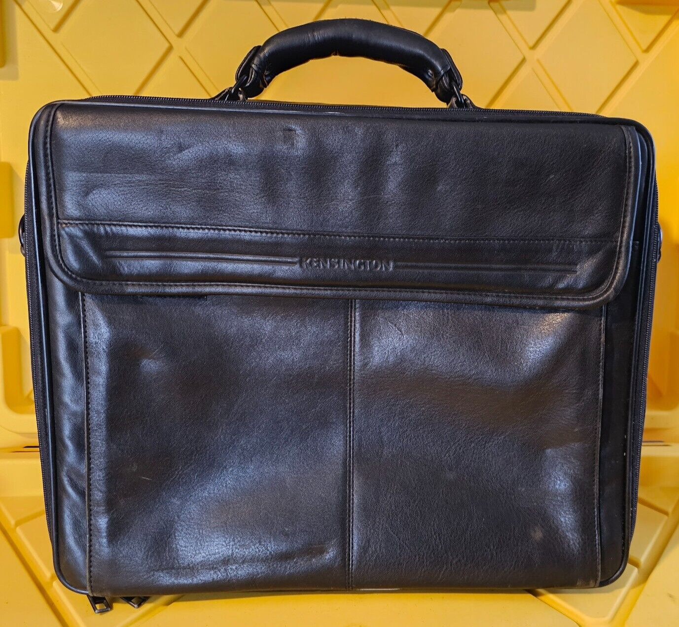 Vintage Kensington Leather Notebook Laptop Briefcase Padded 16" x 13" x 5" Case