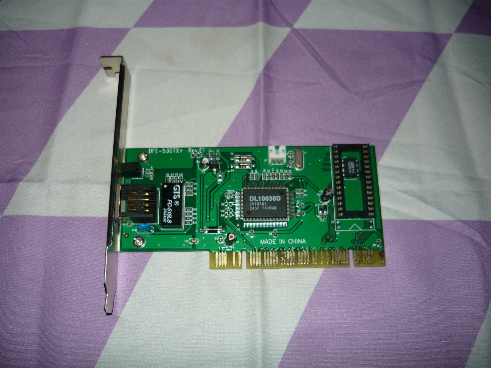 Vintage D-Link DFE-530TX Rev E1 PCI Network Card 10/100 Used