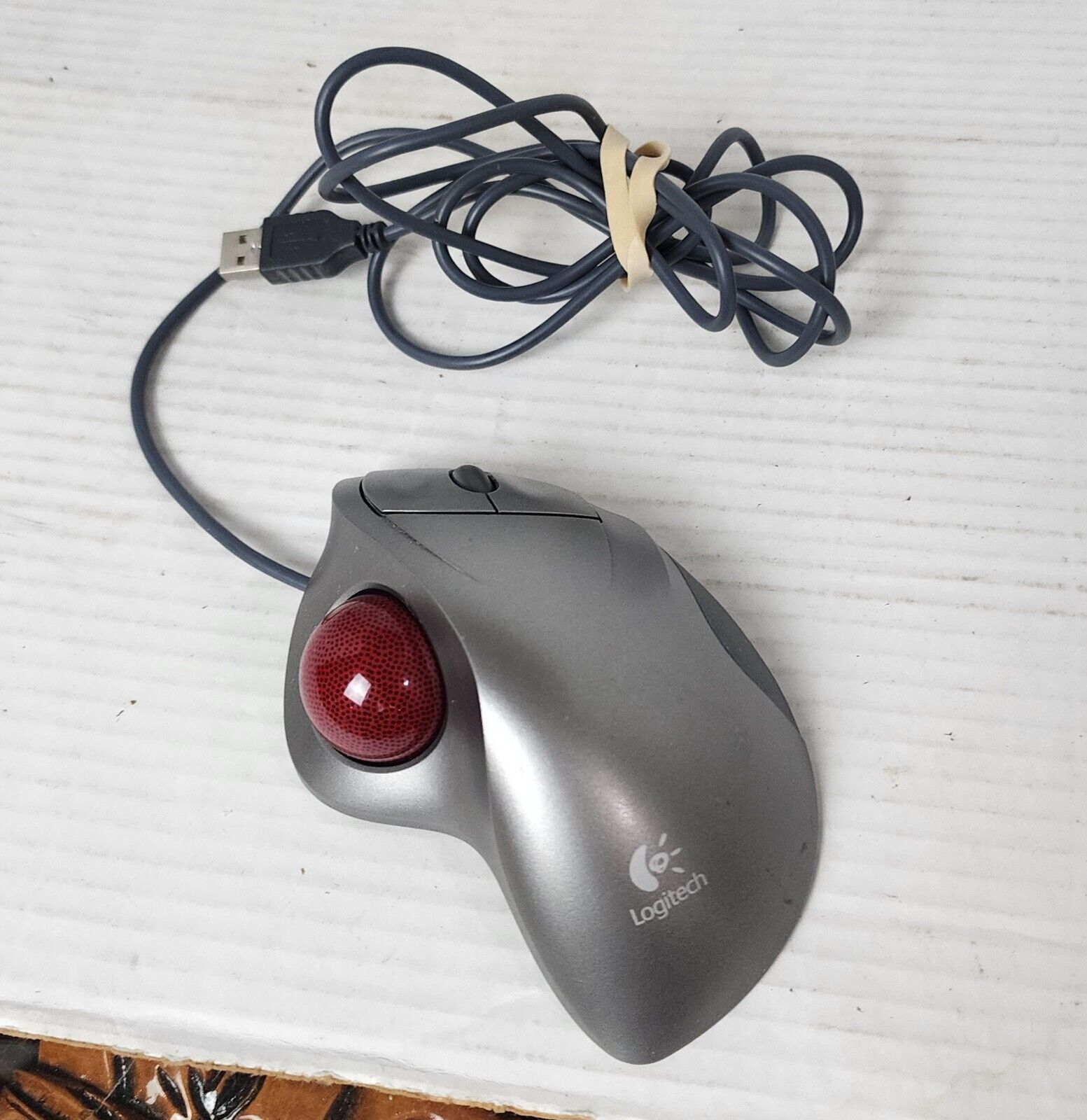 Logitech TrackMan Red Wheel Ball Wired USB Optical Mouse T-BB18 Silver EUC