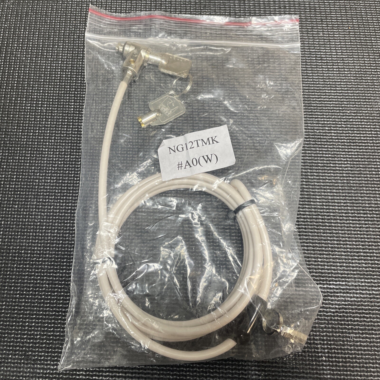 Noble Security Laptop Lock (Brand New) White NG12TMK#A0