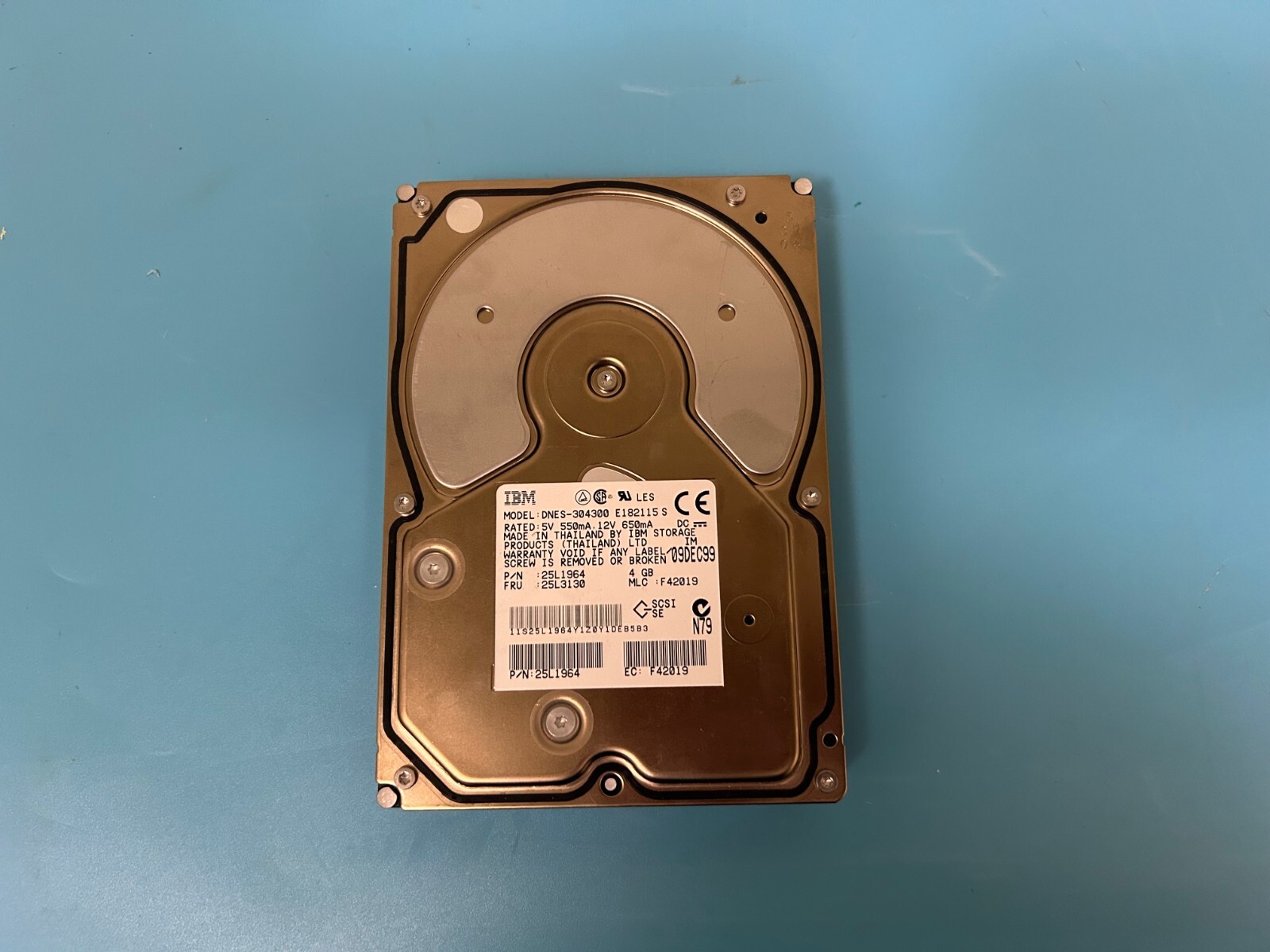 IBM 4GB 7.2K SCSI 3.5" HDD, 25L3130,  25L1964