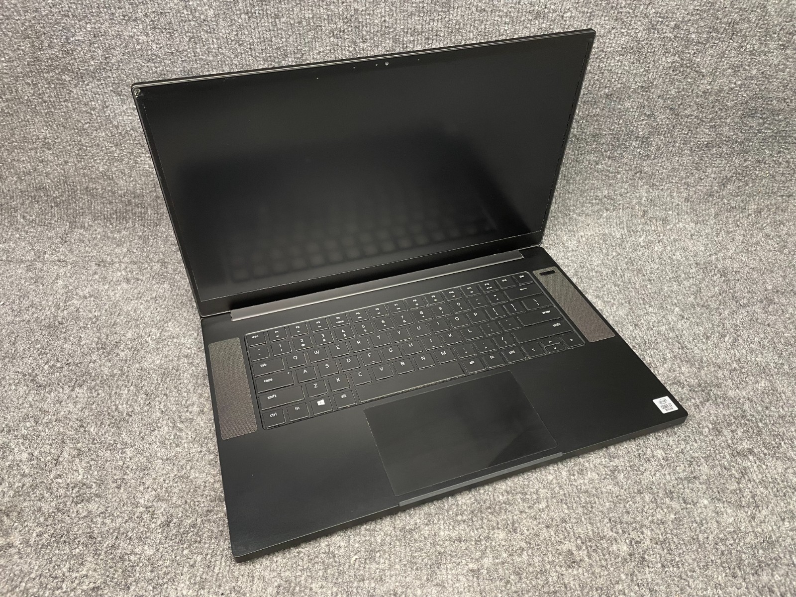Razer Blade 15 Base RZ09-0328 Laptop Intel Core i7-10750H 2.60MHz 16GB RAM 512GB