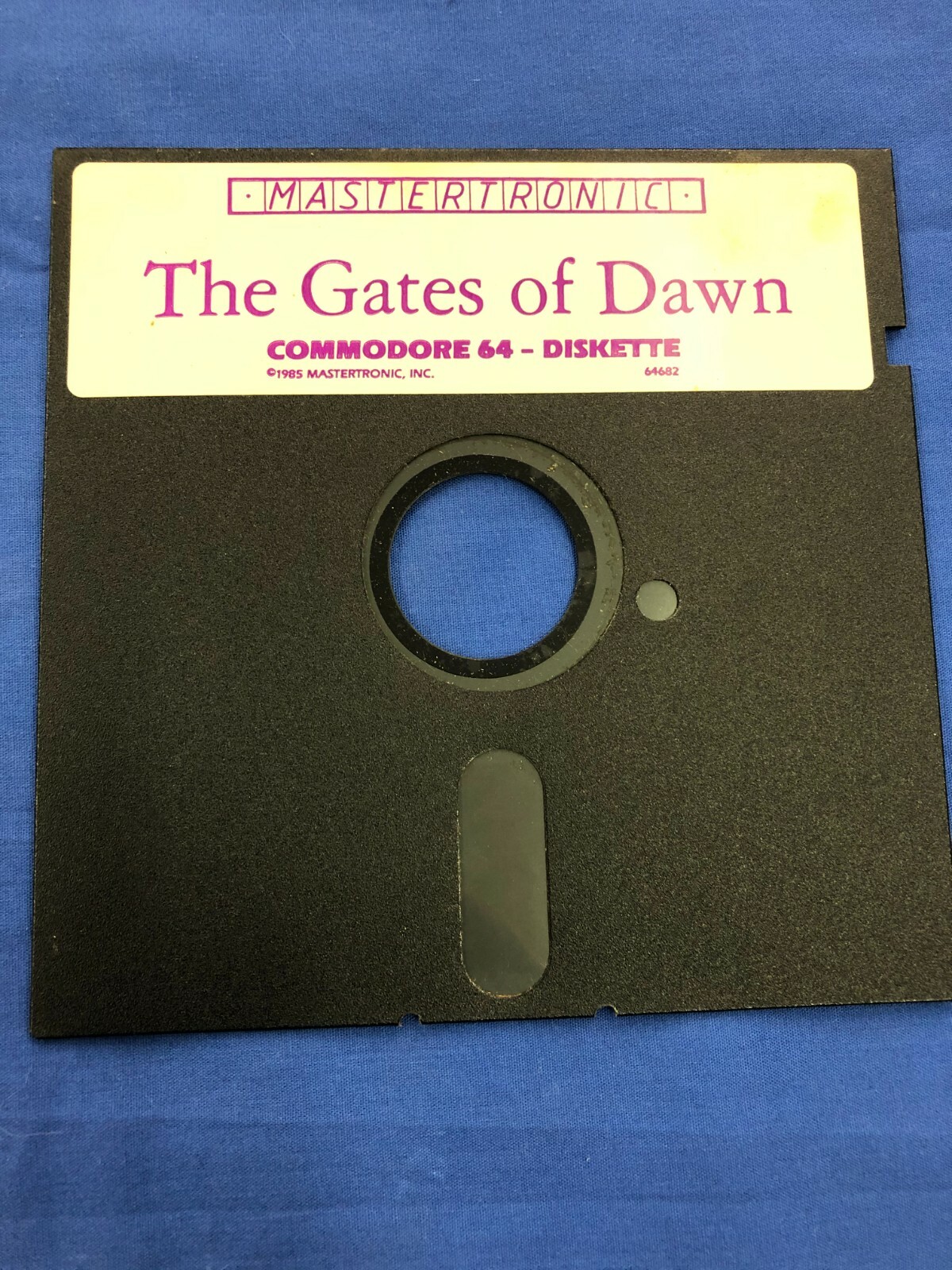 Commodore 64 The Gates of Dawn Mastertronic Disk