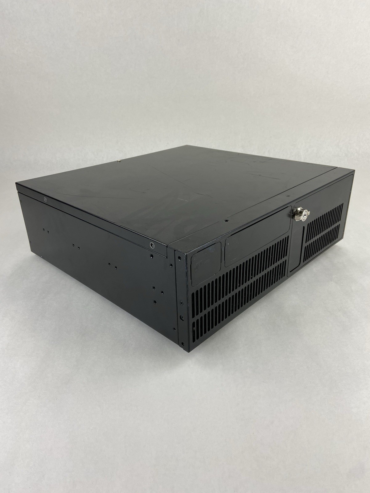 General Technics 3U Rackmount Server Chassis Case Antec HCG-620M 620W PSU