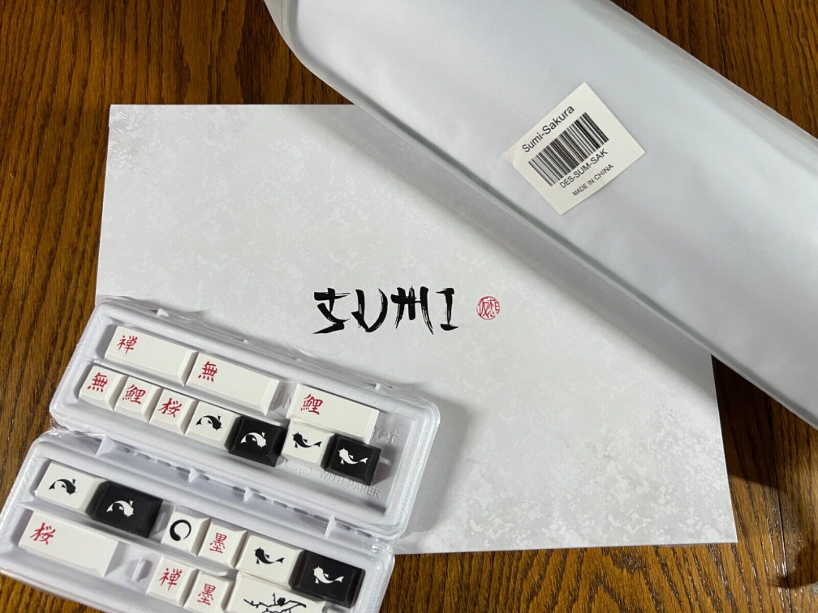 GMK Sumi Bundle (Base Kit, Novelties Kit, Sakura Desk Mat) - Sealed/BNIB