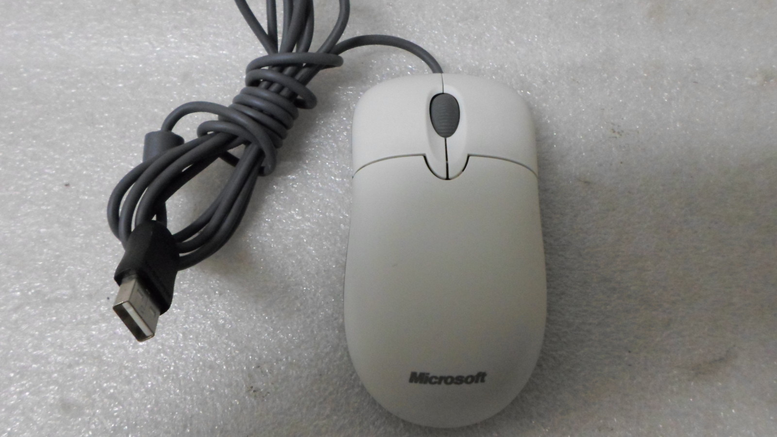 Microsoft X800898-129 Basic Optical Mouse USB WHITE