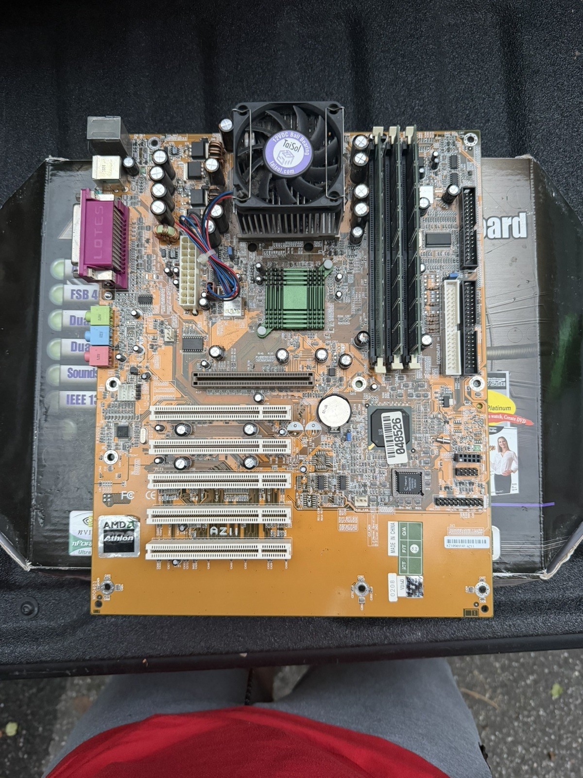 FIC AZ11 Socket AMotherboard AMD Athlon Duron VIA KT133 AGP PCI 3x DIMM untested