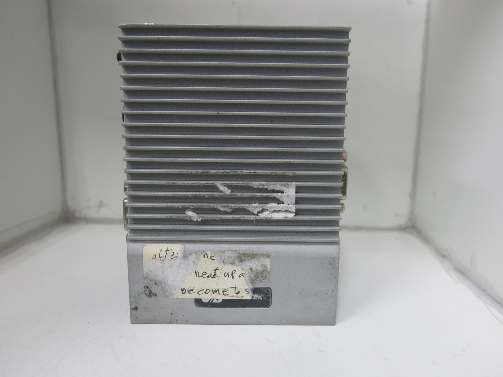 Axiomtek eBOX530-820-FL1 Embedded Box Fanless PC