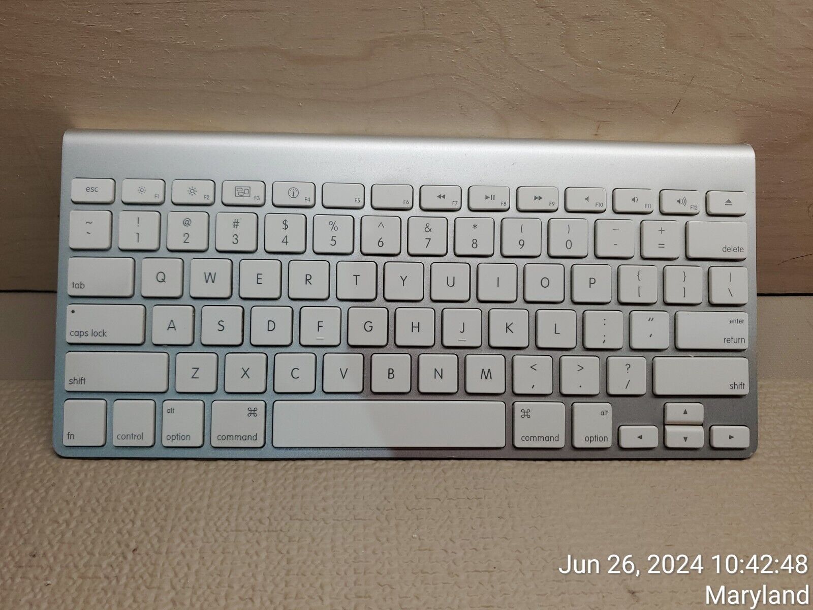 Apple A1314 Wireless Keyboard nice~