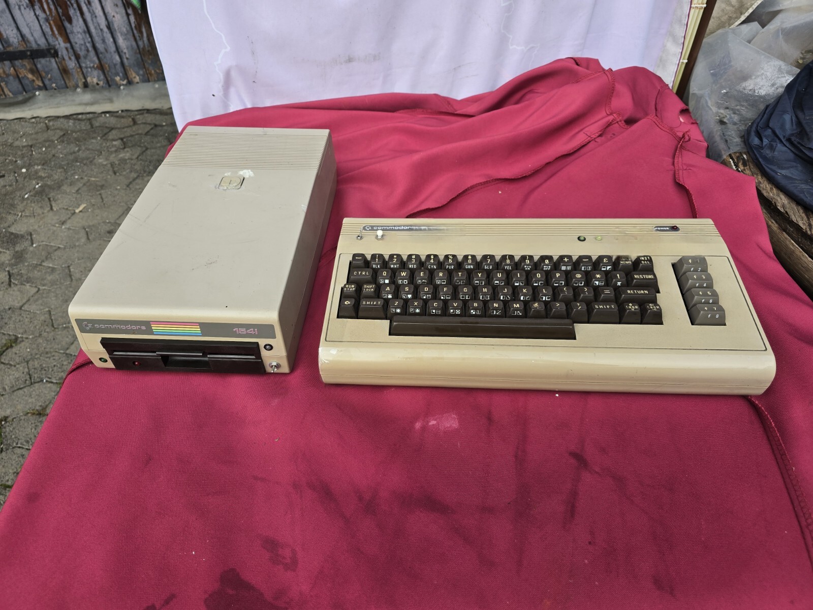 C64 1 I Commodore & ROM Box Vintage 1541 Computer Floppy Drive 