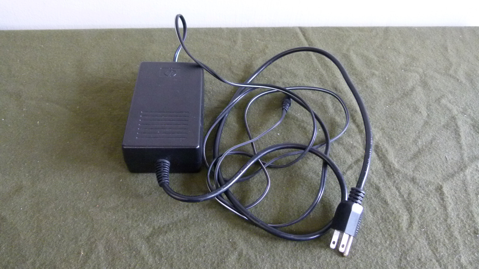 HP AC/DC Power Adapter 0957-2145 Power Supply