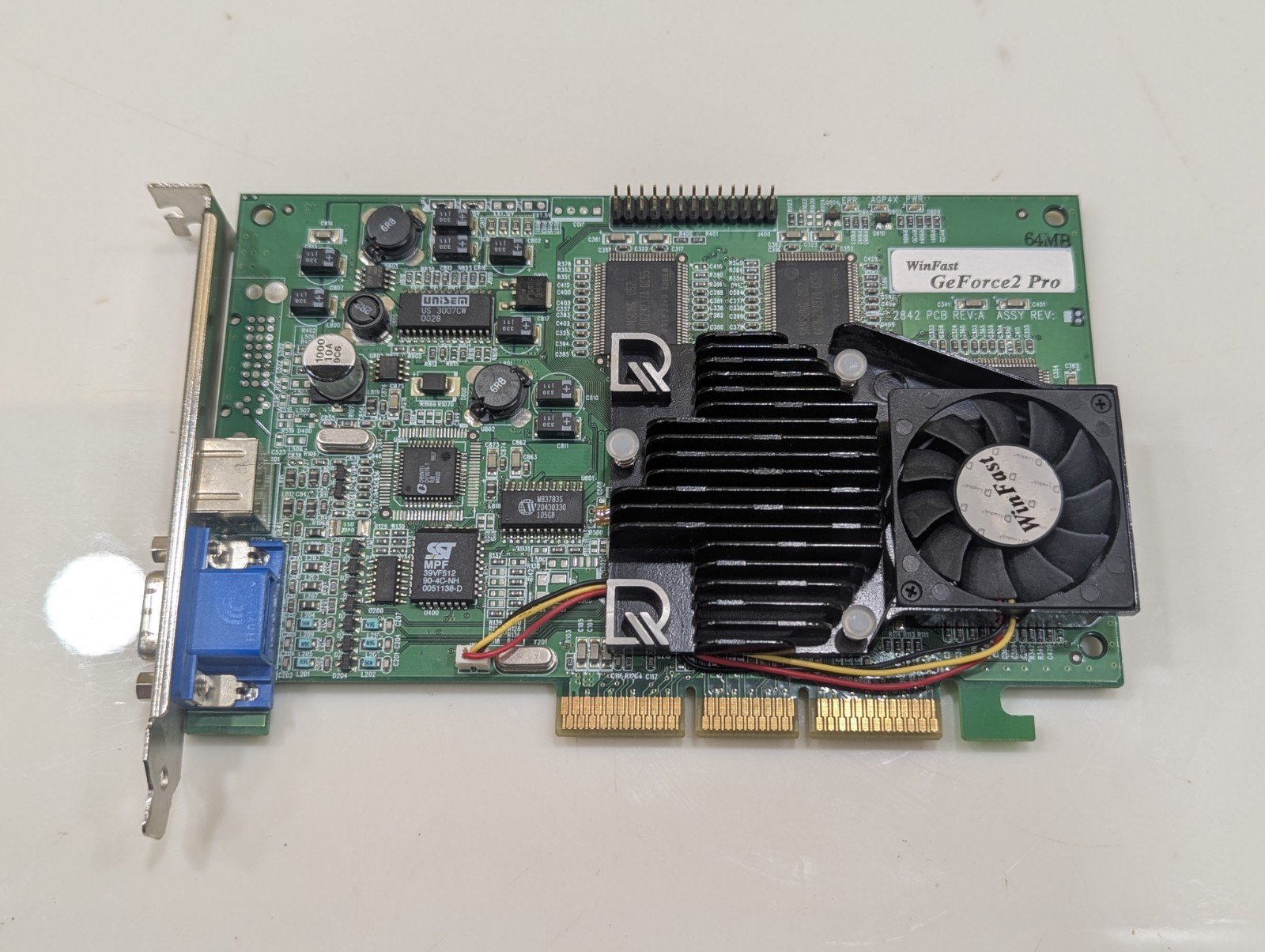 LEADTEK Winfast NVIDIA GeForce2 Pro Graphics Card 64MB LRI 2842 4x AGP