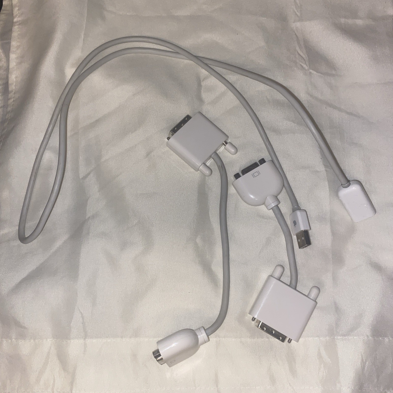2 Apple DVI-I Single Link to VGA Female Monitor Adapter Display Cable And Extra