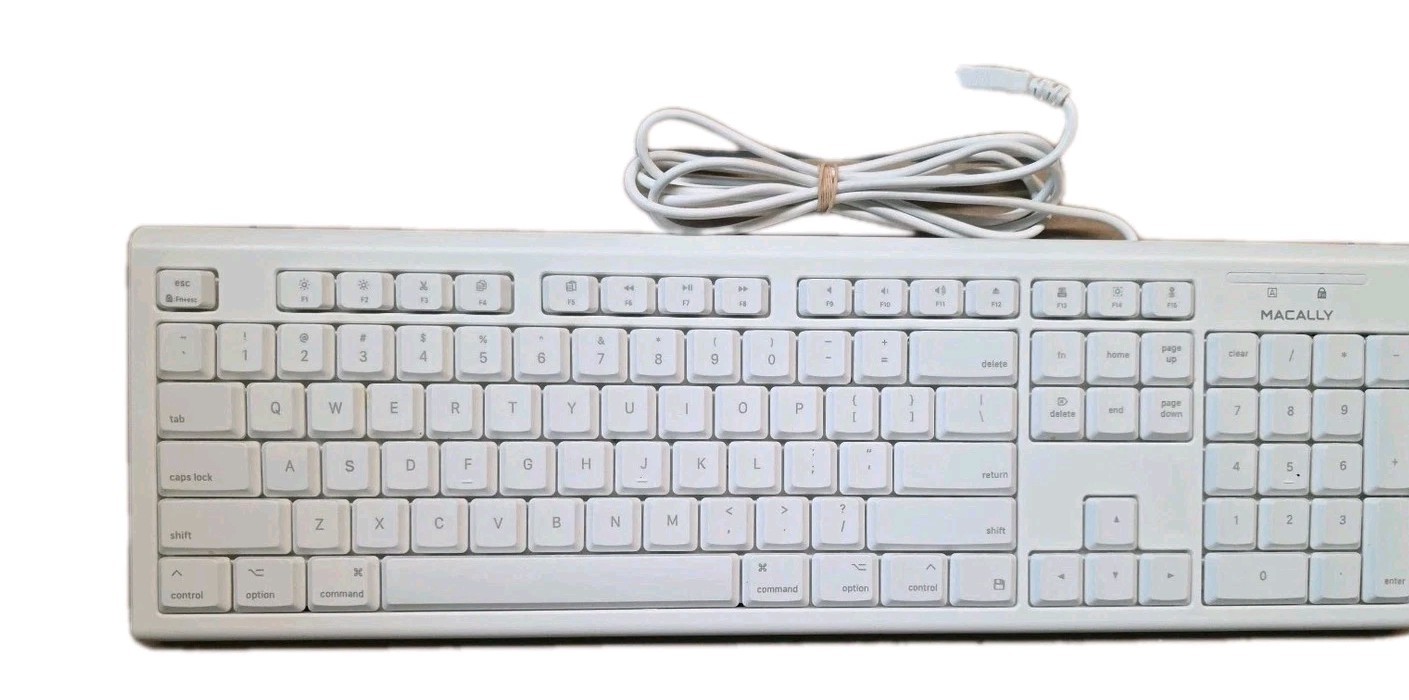 Macally White 104 Key Full Size USB Keyboard for Mac (model QKEY)