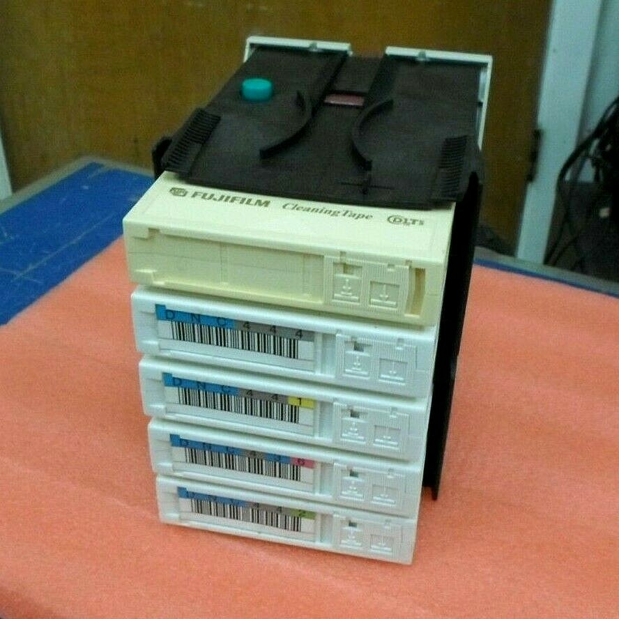 Quantum CompacTape IIIXT DLTtape Cartridges W/ Fuji Film Cleaning Tape & Case.