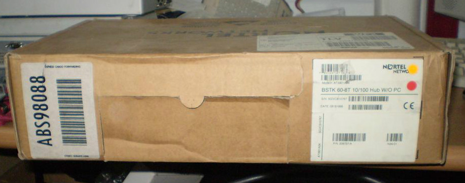 Nortel Networks BayStack 60-8T HUB AT3901A04 - New in Box
