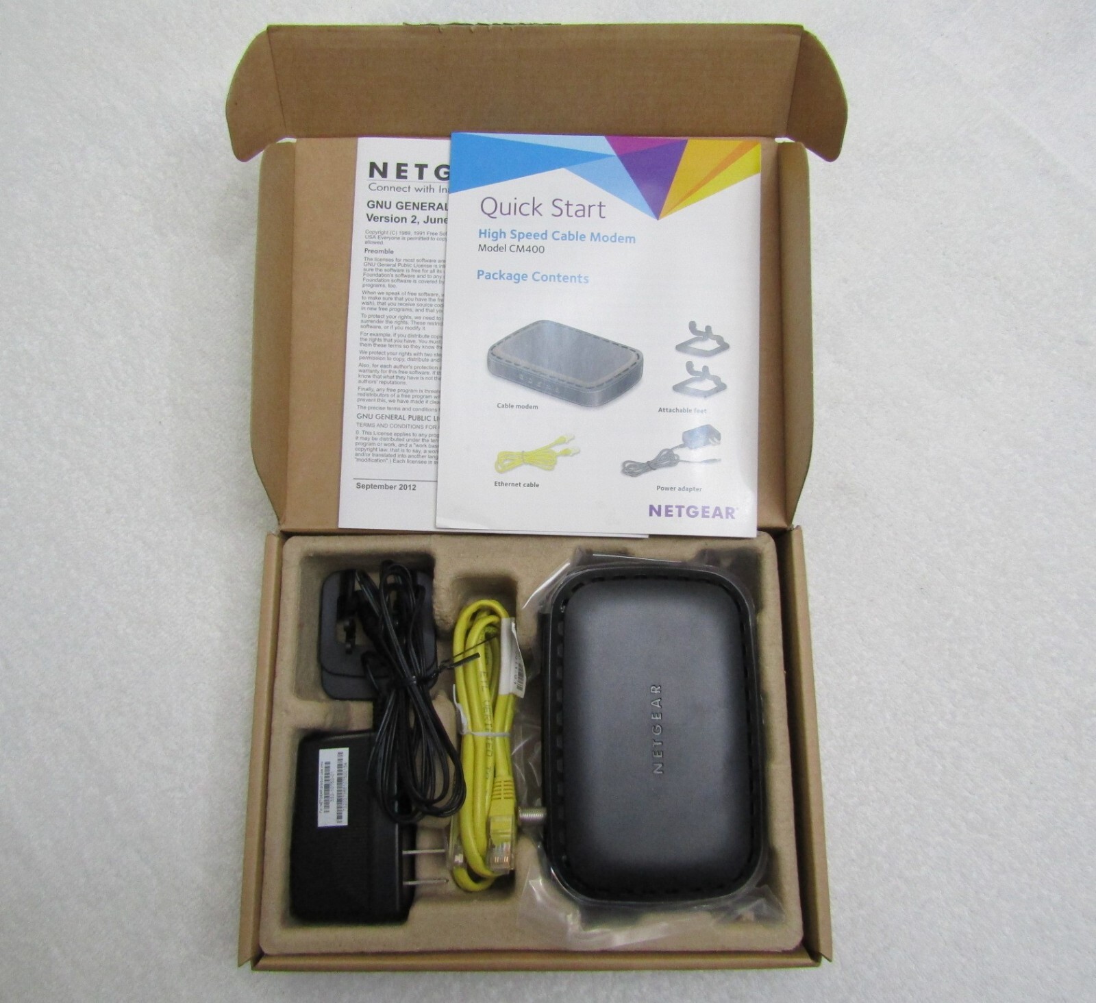 Netgear CM400 Cable Modem /w Box and Instructions Complete