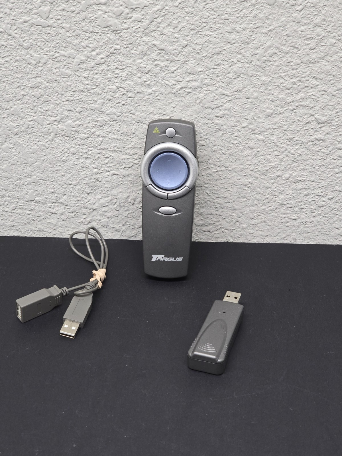 Original Targus Wireless Remote Presenter PAUM30  /  Free Fast Shipping.