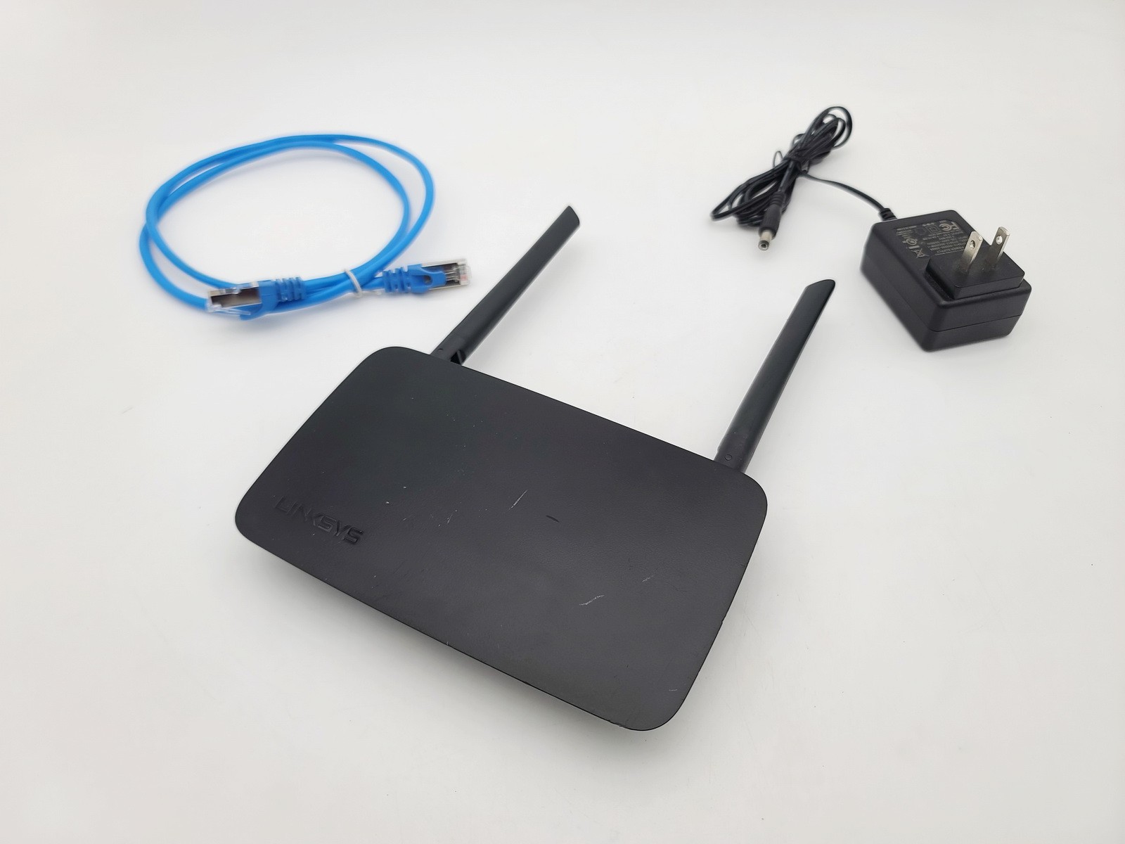 LINKSYS E2500 V4 N600 DUAL-BAND WIRELESS WI-FI ROUTER 4-PORT FAST ETHERNET