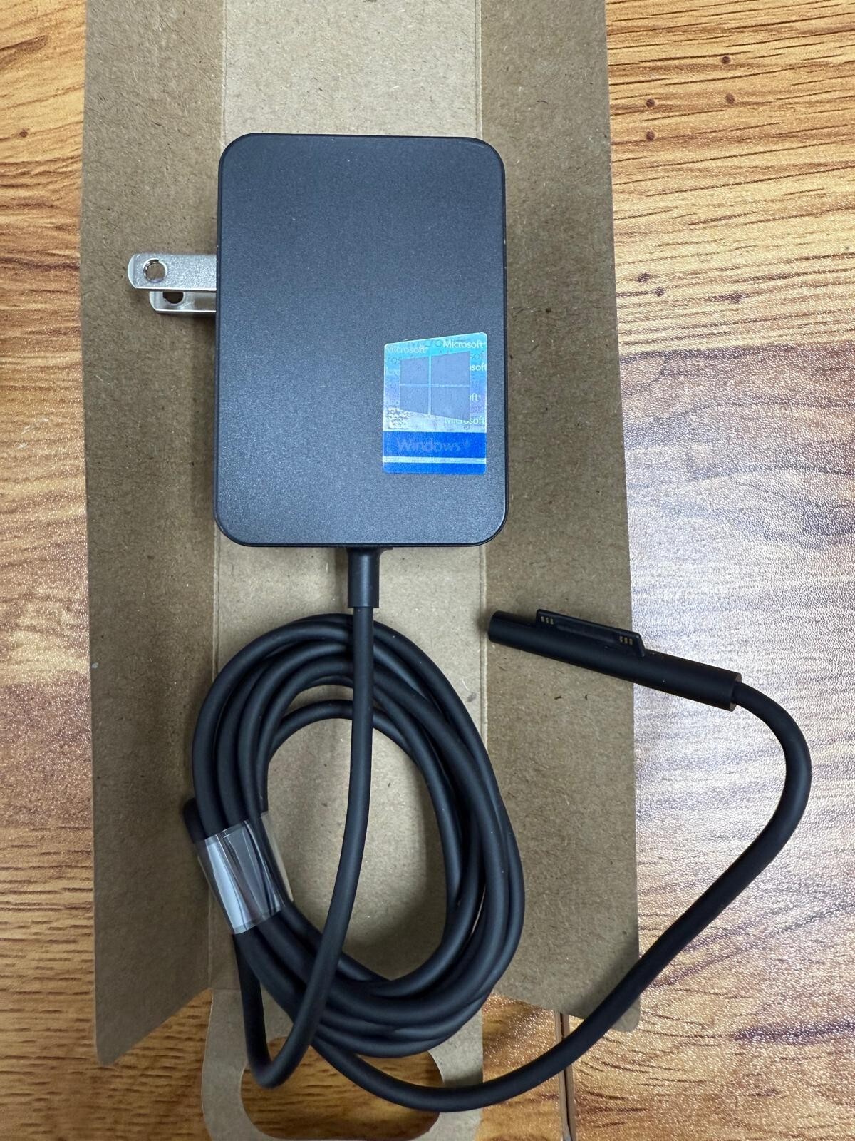 Genuine 24W 15V 1.6A 1735 Charger for Microsoft Surface Pro4 M3 Surface Go 1 2 3