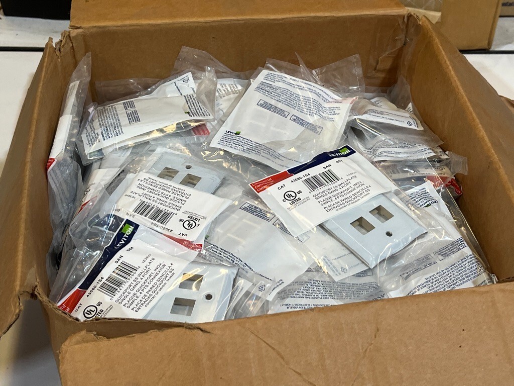 150 Pcs Leviton 43080-1S4 Stainless Steel QUICKPORT Wallplate Single Gang 4-Port