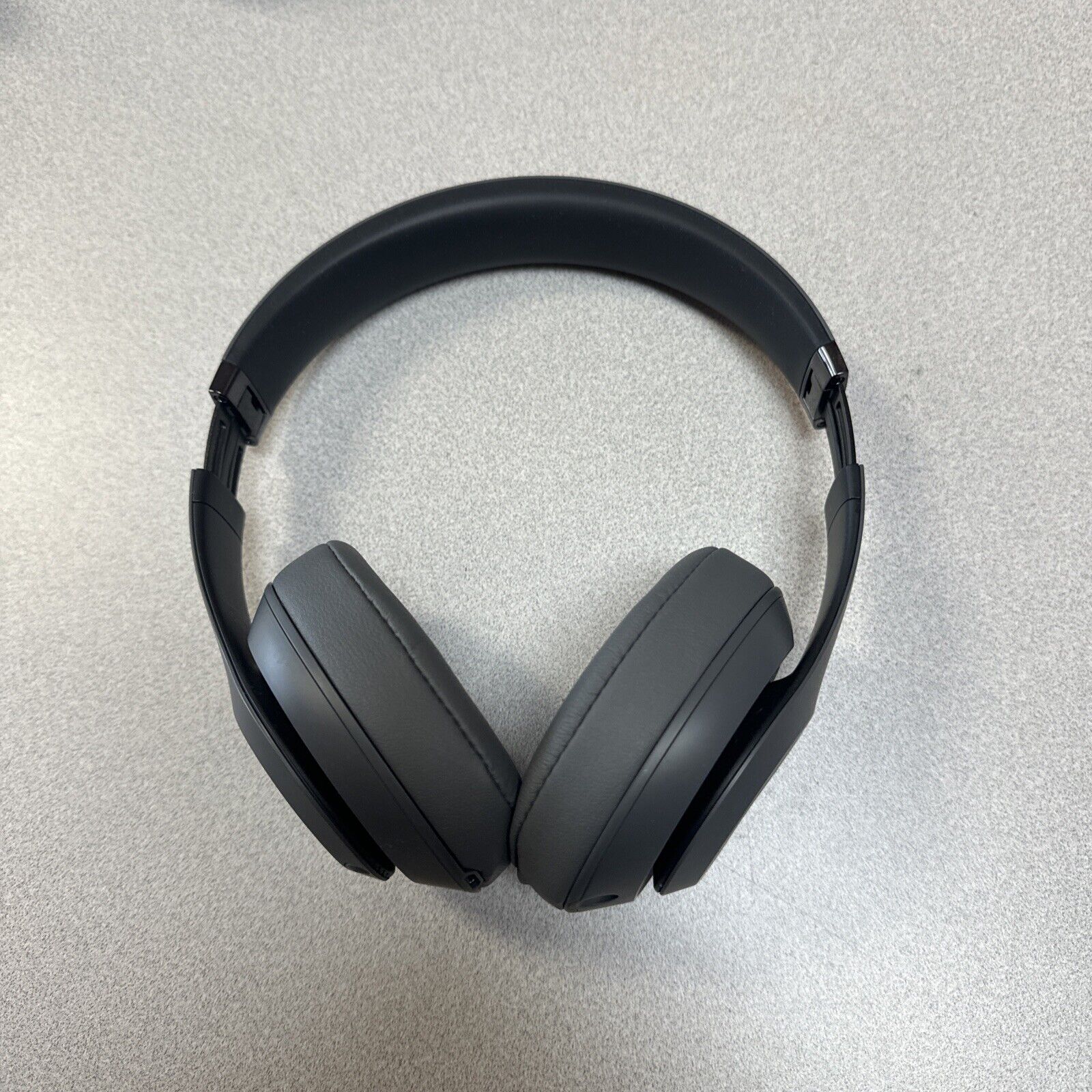 Beats Studio 3 Headphones A1914 Asphalt Gray - Defective-read Description