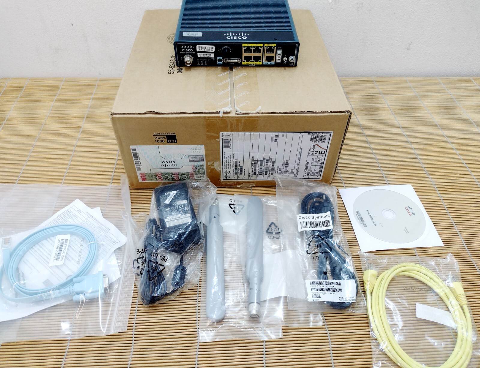Cisco C819G+7-K9 Compact 3G IOS Router with GLOBAL HSPA+ Release 7 Used in Box
