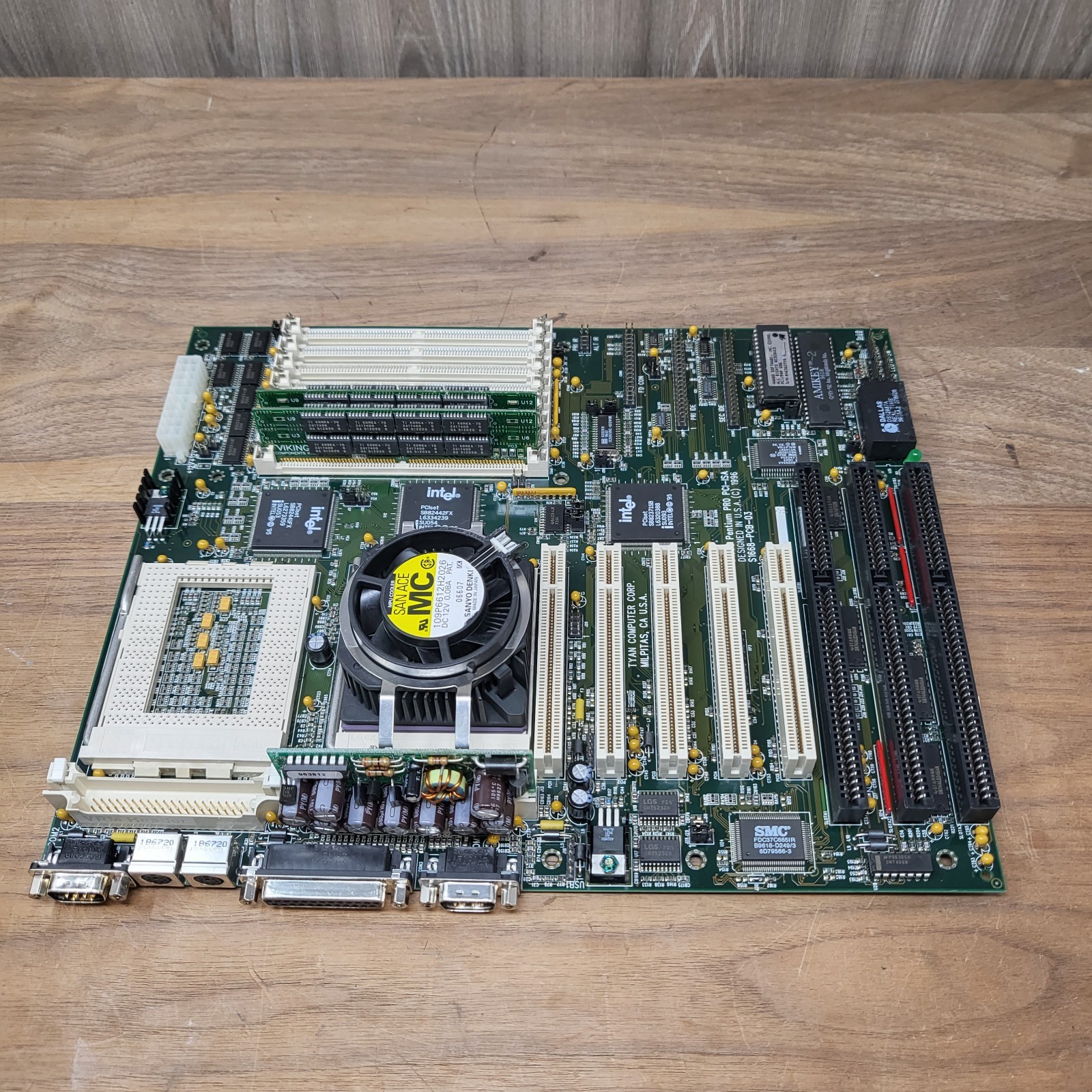 Tyan S1668 Titan Pro Dual Socket 8 Motherboard Pentium Pro 180MHz CPU RAM