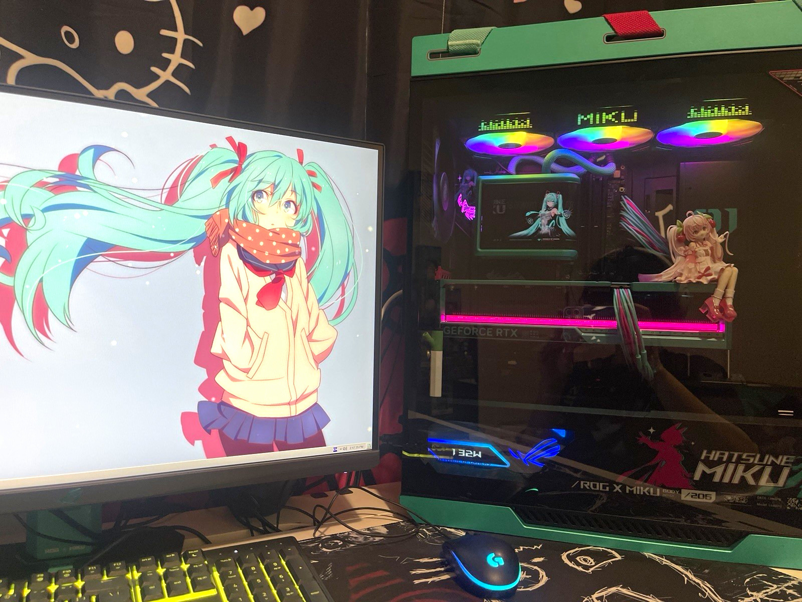 ASUS ROG x Hatsune Miku PC