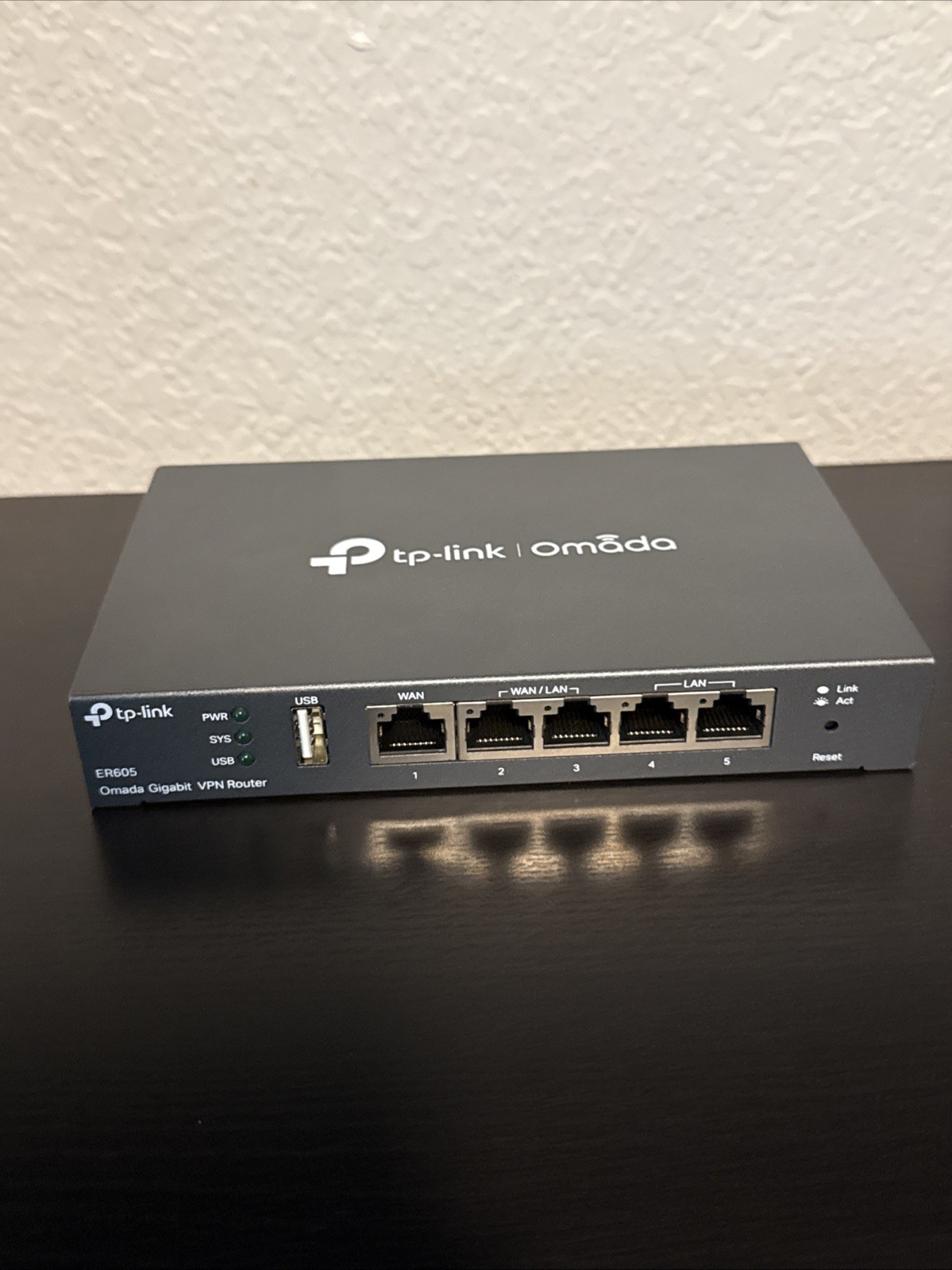 TP-LINK TL-R605 SafeStream Gigabit Multi-WAN VPN Router