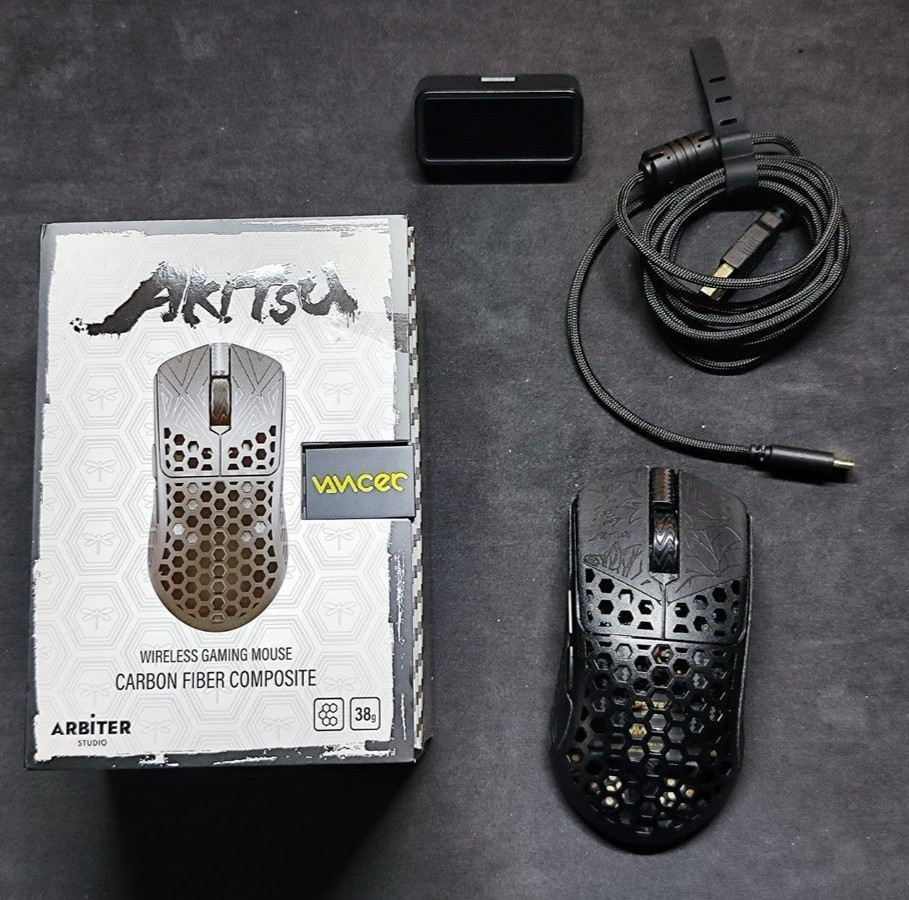 Arbiter Studio AKITSU Carbon Fiber 8K Wireless Gaming Mouse 38g PAW3395 USED