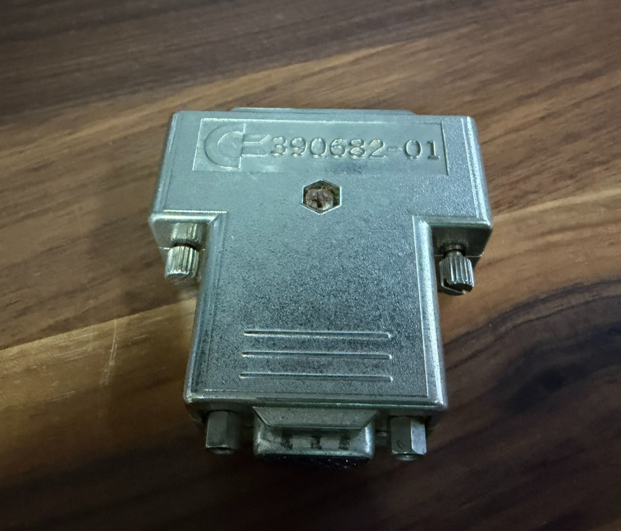 Commodore Amiga RGB to VGA Monitor Adapter 23-Pin F to 15-Pin F 390682-01