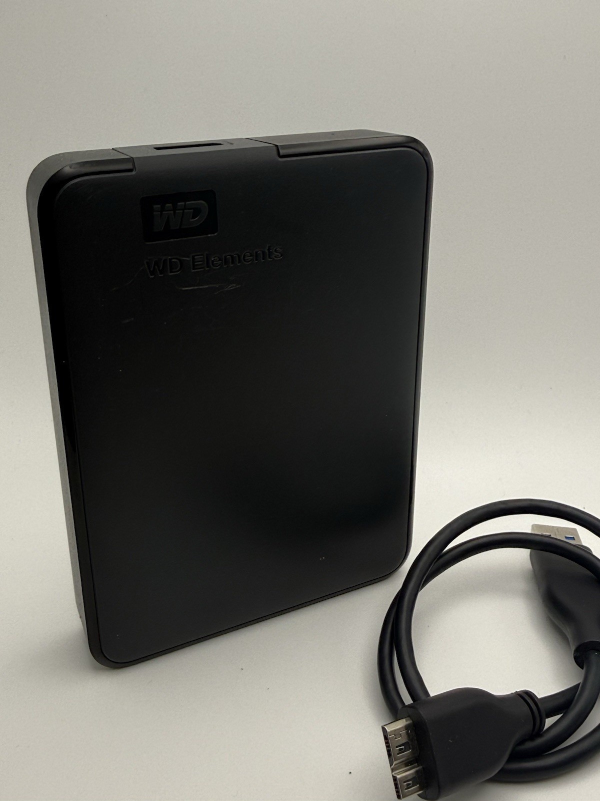 Western Digital WD 5TB Elements Portable Storage USB 3.0 (WDBU6Y0050BBK-EA)