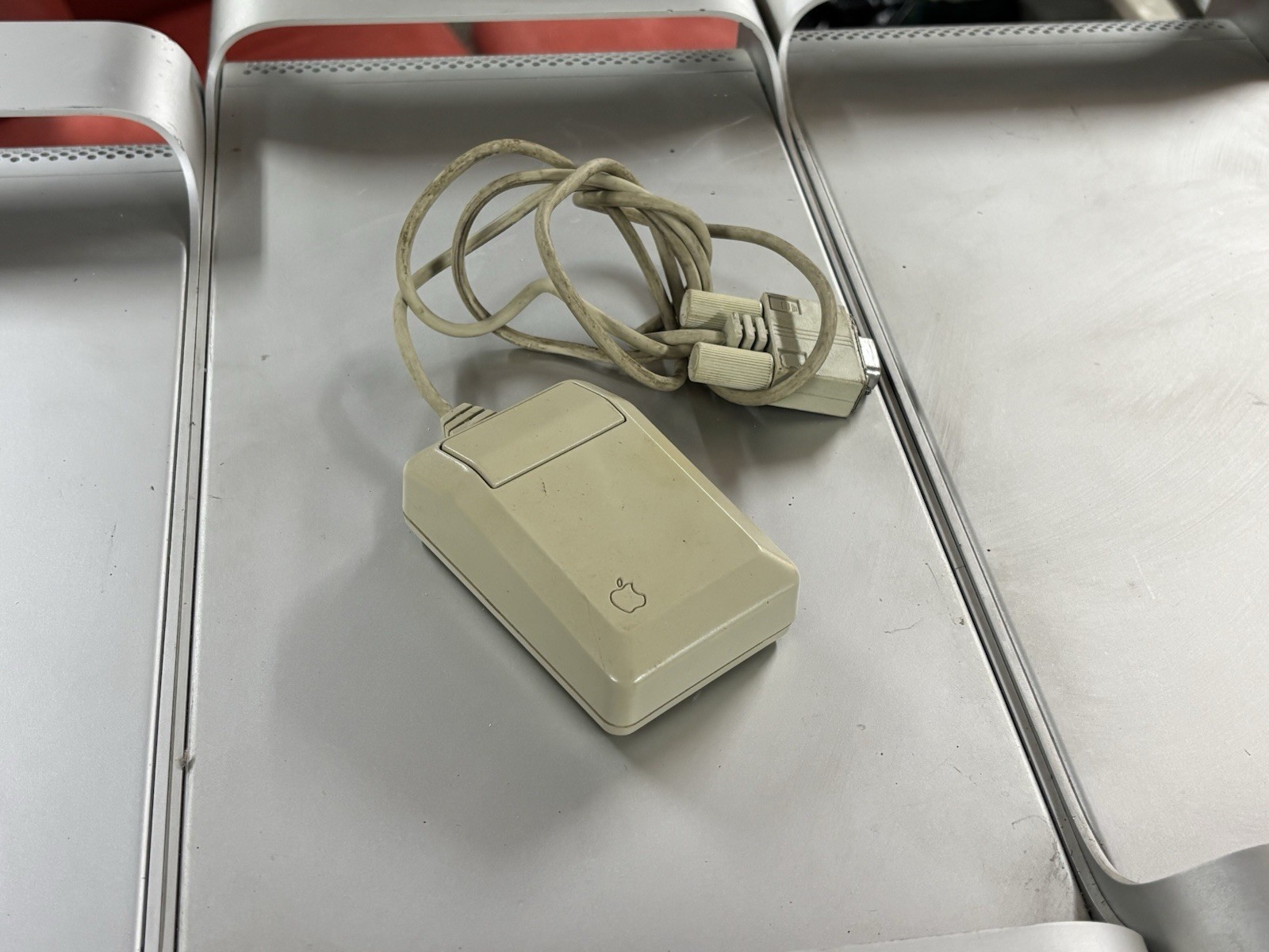 Apple Computer Inc. M0100 Mouse & Apple Desktop Bus Mouse
