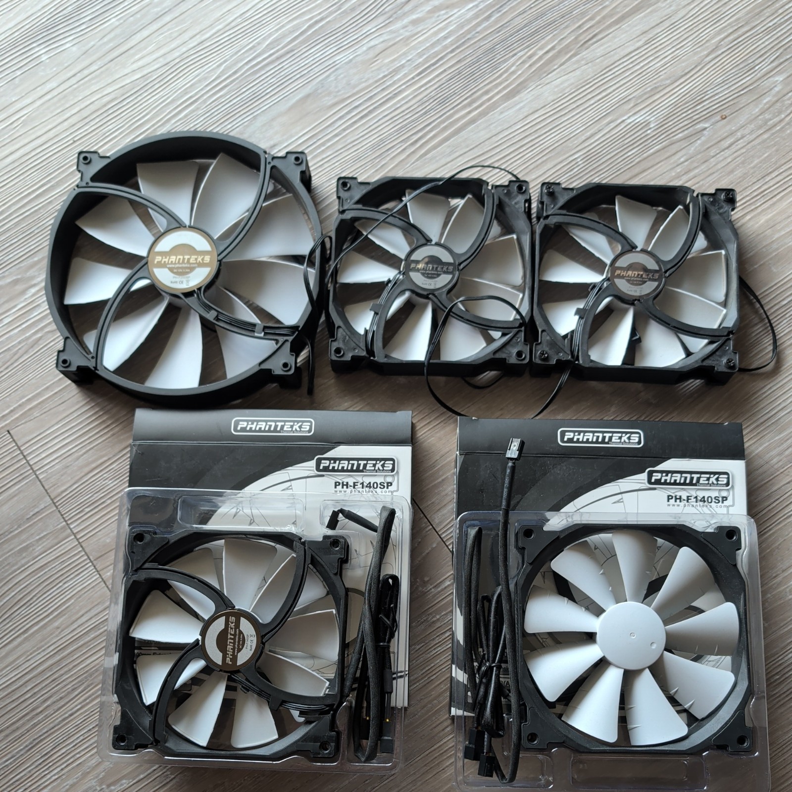 Phanteks 140mm & 200mm PC Case Fans - Lot of 5 (4) PH-F140SP, (1) PH-F200SP