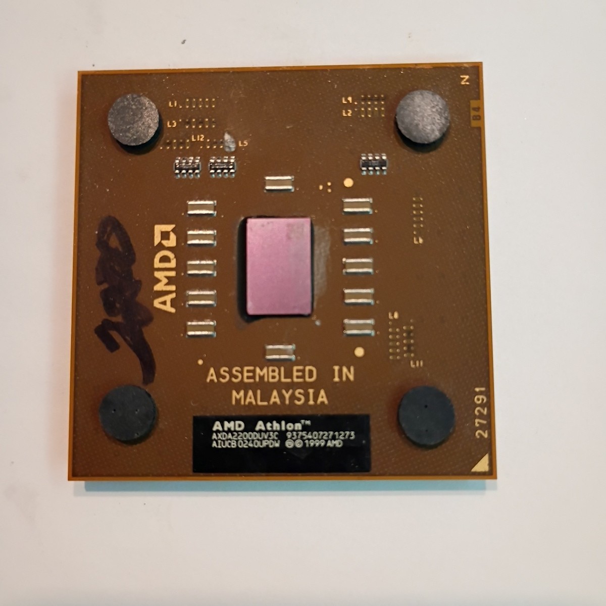 AMD Athlon XP 2200+ 1.8 GHz 256KB Socket 462 A K7 CPU AXDA2200DUV3C AIUCB