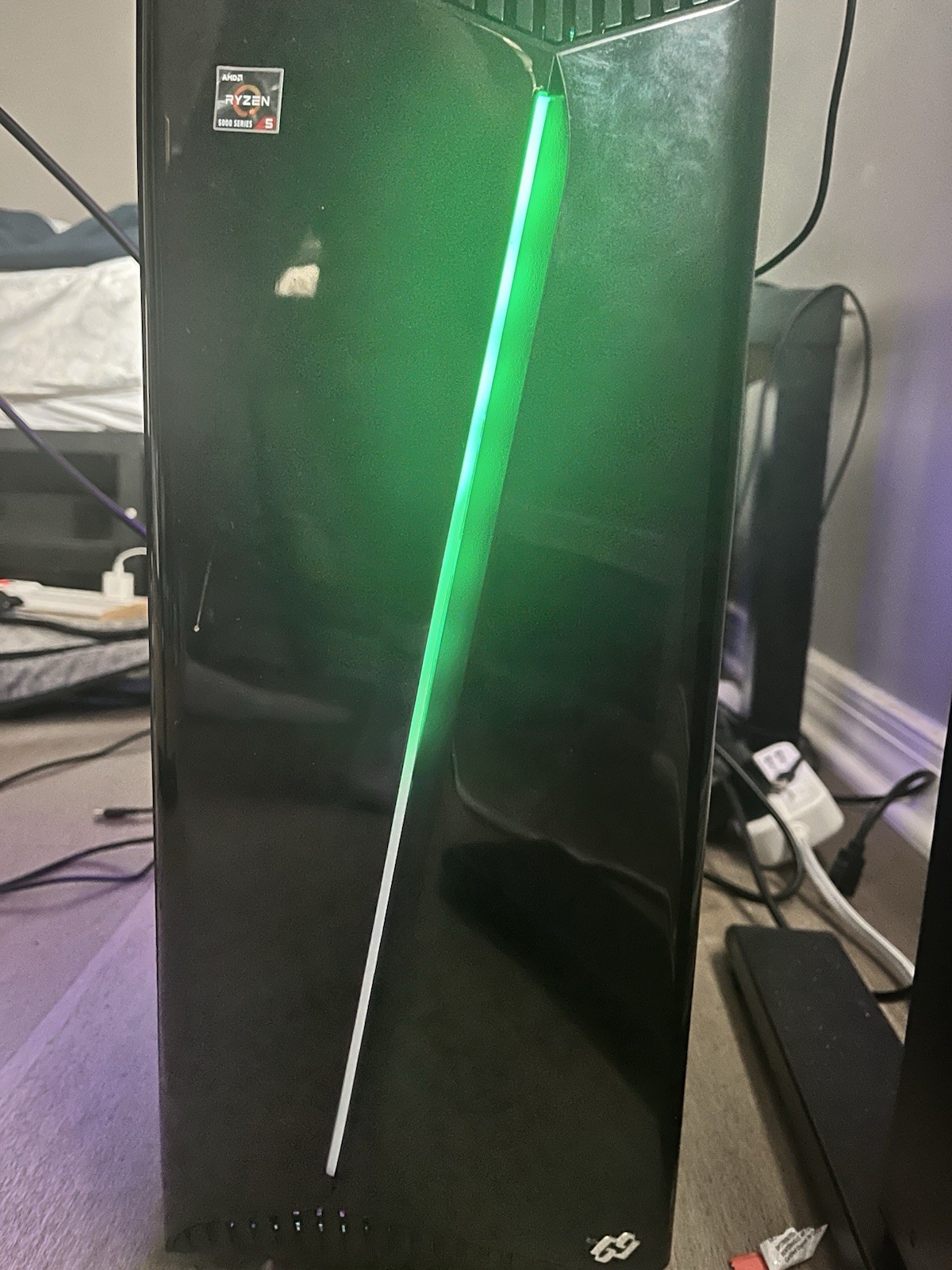 GAMING PC In Great Conditions No Scratches Evrything Is In Great Condition